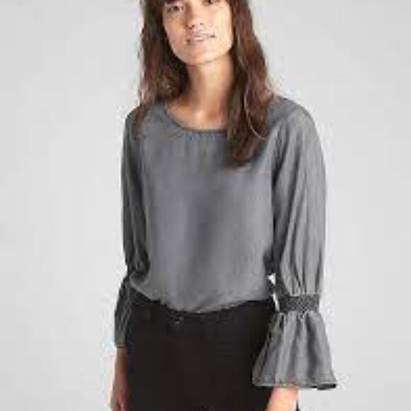 Gap Smocked Trumpet Sleeve Blouse in TENCEL boho top - Picture 8 of 9